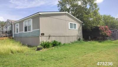 Mobile Home at 105 Mutual Ln Floresville, TX 78114