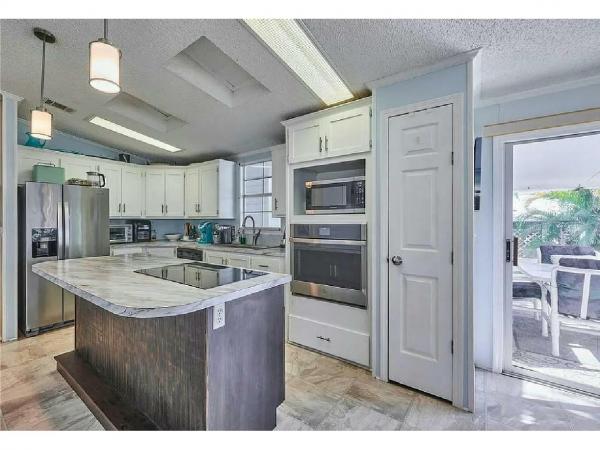 1989 Fleetwood Glenbrook Manufactured Home