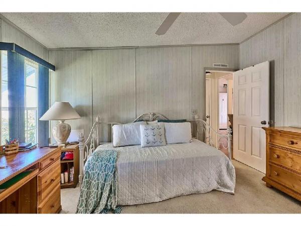 1989 Fleetwood Glenbrook Manufactured Home