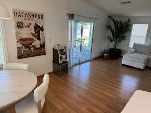 1993 Palm Harbor Manufactured Home