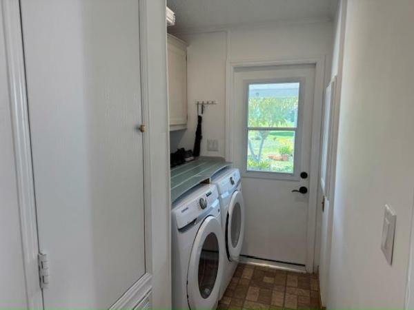 1993 Palm Harbor Manufactured Home