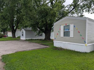 Photo 2 of 25 of home located at 111 Country Elms Galesburg, IL 61401