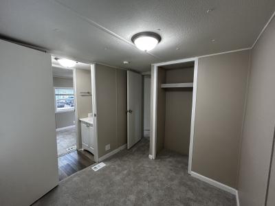 Photo 4 of 7 of home located at 323 Country Elms Est. Galesburg, IL 61401