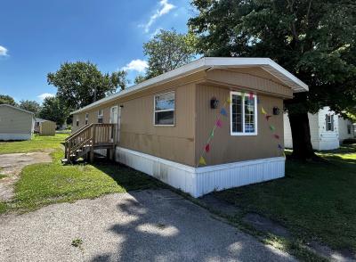 Mobile Home at 81 Country Elms Est. Galesburg, IL 61401
