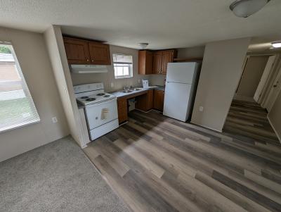 Photo 4 of 18 of home located at 82 Country Elms Est. Galesburg, IL 61401