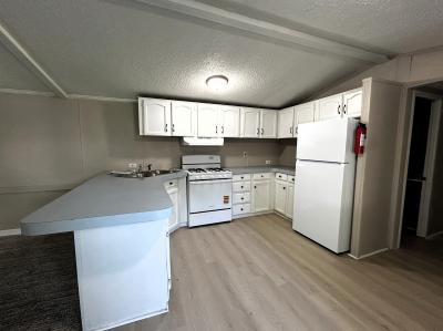 Photo 4 of 8 of home located at 320 Country Elms Est. Galesburg, IL 61401