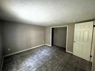 Photo 5 of 8 of home located at 320 Country Elms Est. Galesburg, IL 61401