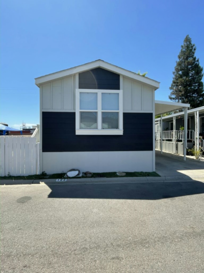 Mobile Home at 3138 West Dakota Avenue #122 Fresno, CA 93722