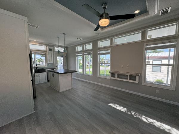 2023 360LH13381B  Home