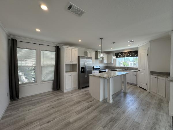 2023 SIG4523E  Home