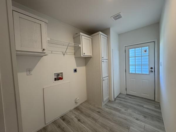 2023 SIG4523E  Home