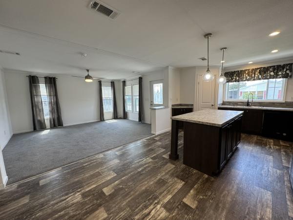 2023 SIG 4523E  Home