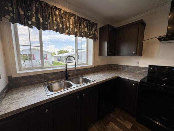 2023 SIG 4523E  Home