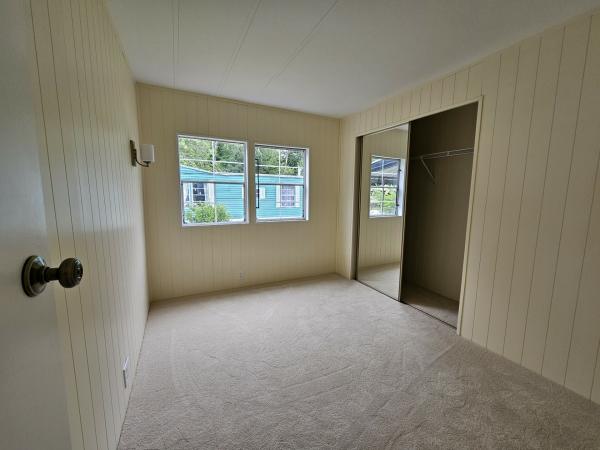 1978 Holly Park RES25940 Mobile Home