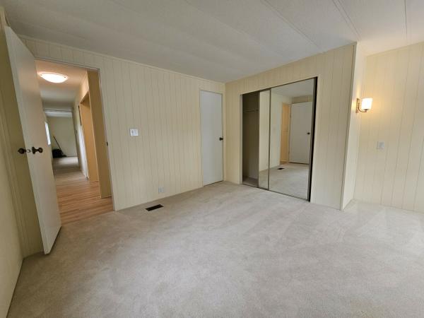 1978 Holly Park RES25940 Mobile Home
