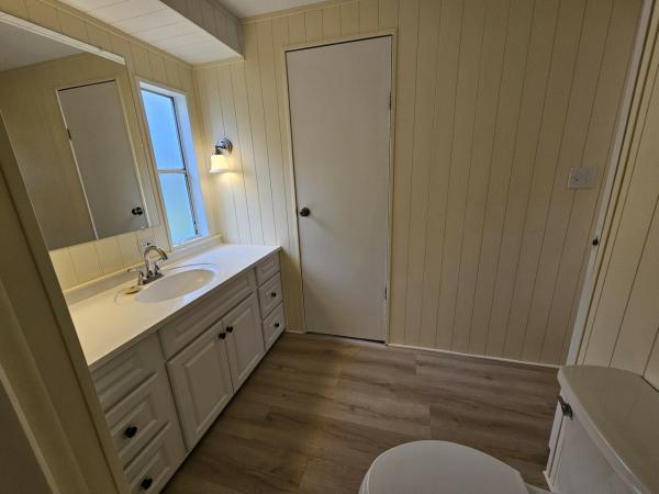 1978 Holly Park RES25940 Mobile Home