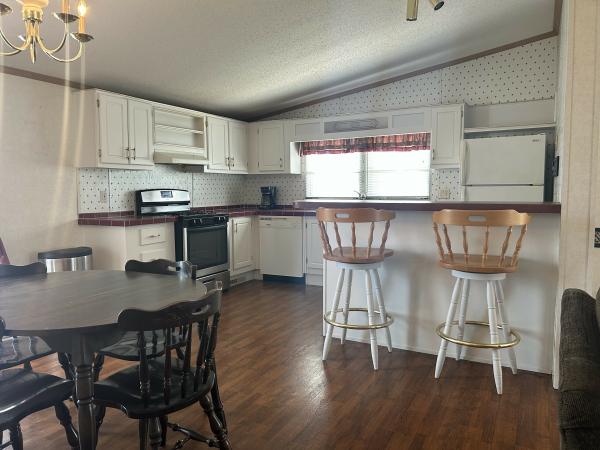 1998 Redman A141 Mobile Home