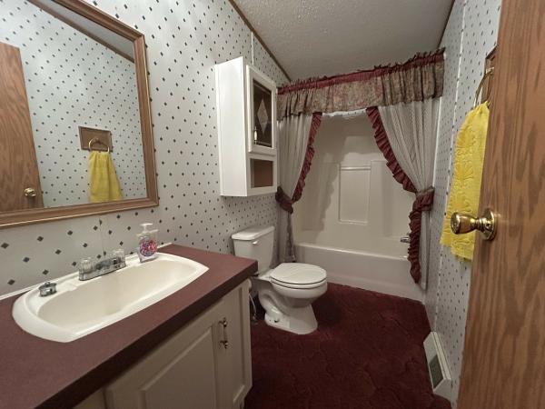 1998 Redman A141 Mobile Home