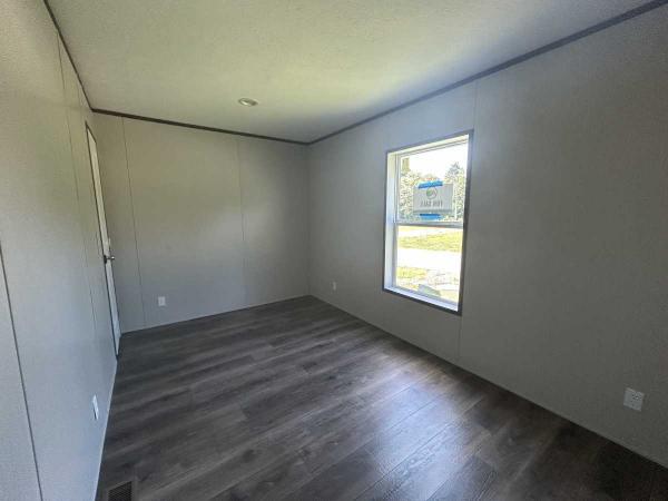 2025 Commodore  Manufactured Home