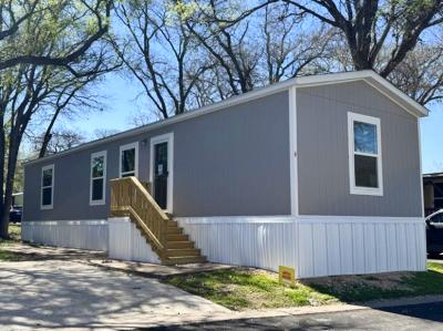 Mobile Home at 6 Yucca Dr. Austin, TX 78744