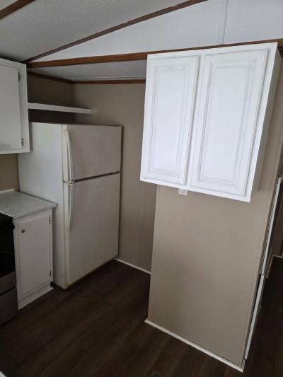 Photo 5 of 13 of home located at 230 Valley Ln Ten Mile, TN 37880
