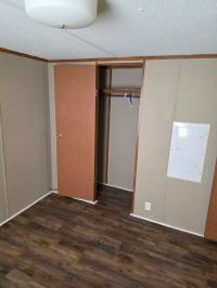 2000 Clayton 1 + 1 Mobile Home