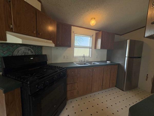 Photo 2 of 1 of home located at 641 W Walnut St 16 Oglesby, IL 61348