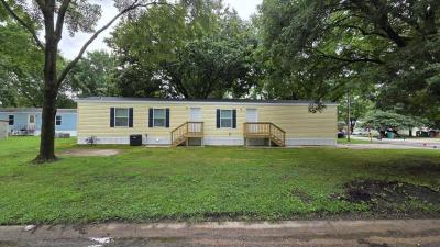 Photo 3 of 18 of home located at 68 Lepere Ct. Dupo, IL 62239