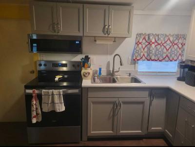 Photo 3 of 11 of home located at 8518 Gibsonton Dr Gibsonton, FL 33534