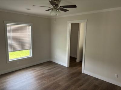 Photo 5 of 11 of home located at 8304 Highway 90 W New Iberia, LA 70560