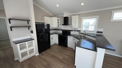 Photo 3 of 26 of home located at 1999 N Ih-35 New Braunfels, TX 78130