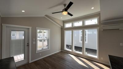 Photo 5 of 26 of home located at 1999 N Ih-35 New Braunfels, TX 78130
