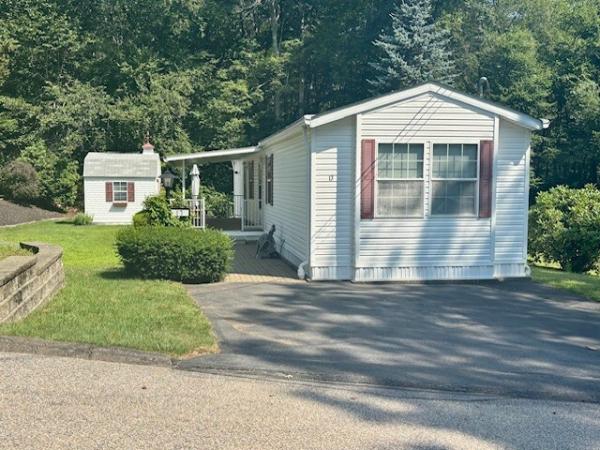 2000 Castle Mobile Home For Sale