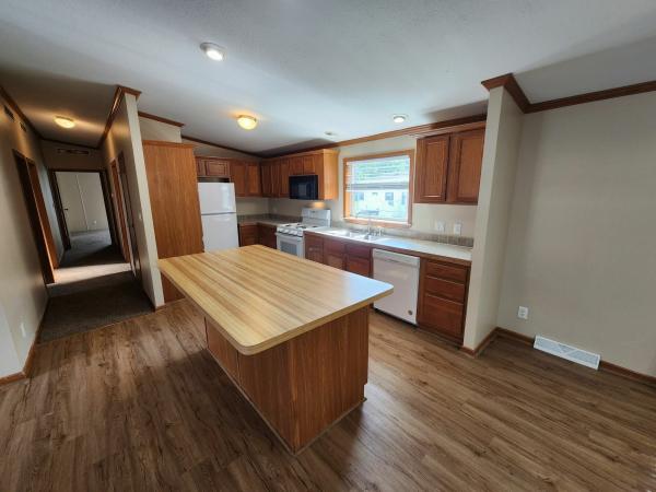 2005 Skyline Woodfield Mobile Home