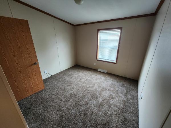 2005 Skyline Woodfield Mobile Home
