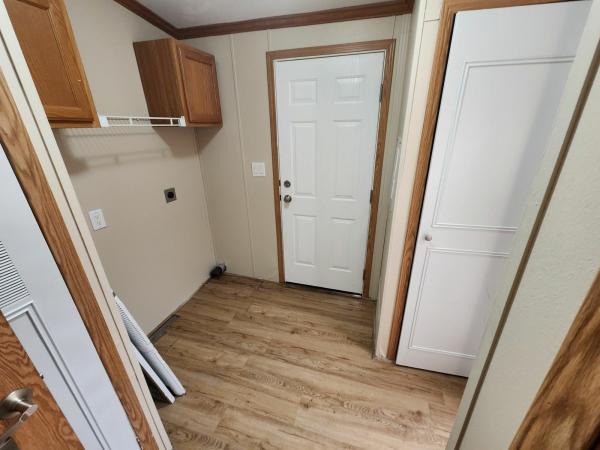 2005 Skyline Woodfield Mobile Home