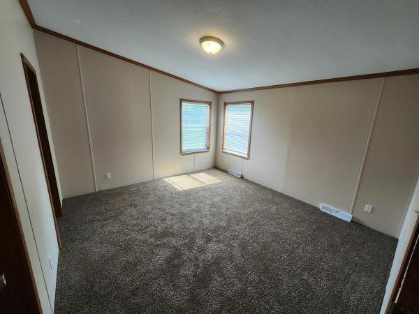 2005 Skyline Woodfield Mobile Home