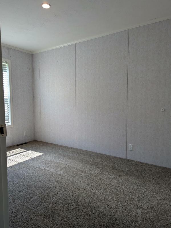 2021 Champion - Redman 9 NWD-A-25201  Home