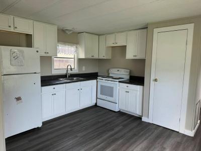 Photo 3 of 7 of home located at 6407 SE 108th Street Lot #31 Belleview, FL 34420