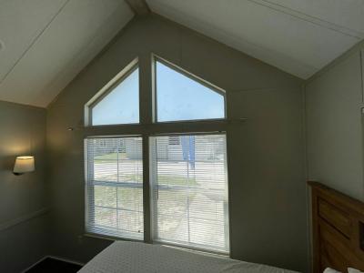 Photo 5 of 20 of home located at 36014 Sand Road Grand Island, FL 32735