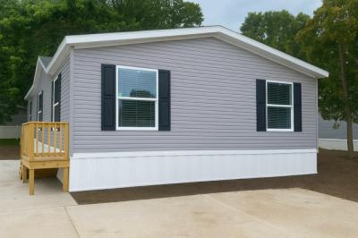 Mobile Home at 136 Sweetbriar Drive Lot 20136 Batavia, OH 45103