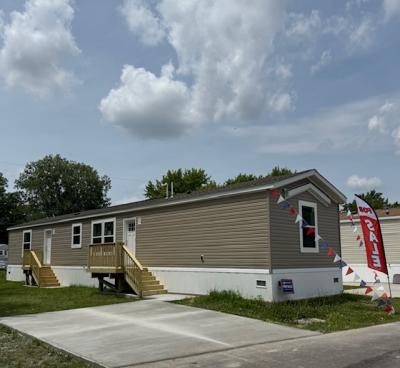 Photo 1 of 86 of home located at 122 W. 12th St. Coal Valley, IL 61240