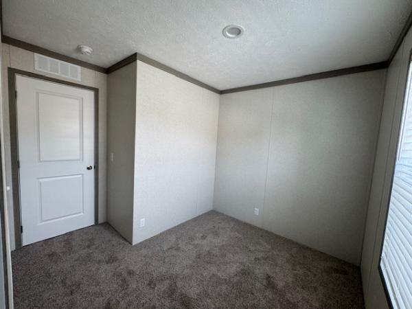 2025 Clayton Mobile Home