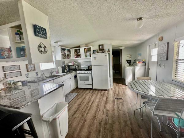Photo 1 of 2 of home located at 918 Reed Canal Rd Lot 266 South Daytona, FL 32119