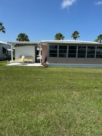 Photo 4 of 16 of home located at 31 Huarte Way Port St Lucie, FL 34952