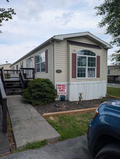 Photo 1 of 11 of home located at 378 Vine Circle Martinsburg, WV 25403