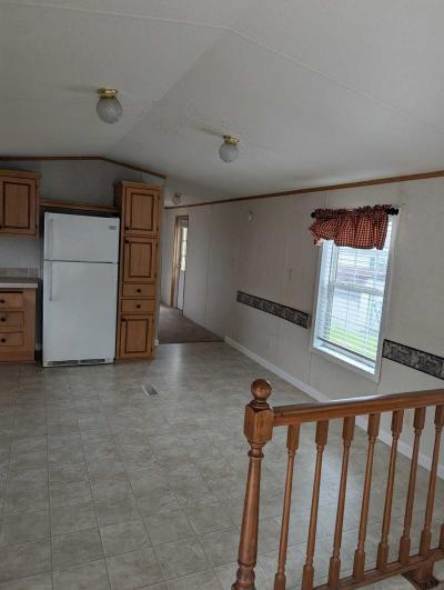 Photo 2 of 11 of home located at 378 Vine Circle Martinsburg, WV 25403