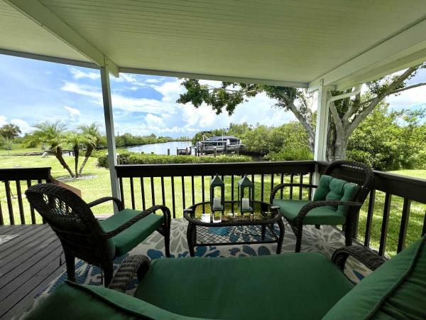 1979 SCHU Manufactured Home