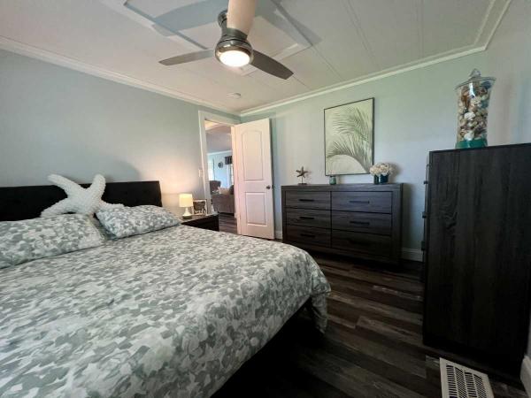1979 SCHU Manufactured Home