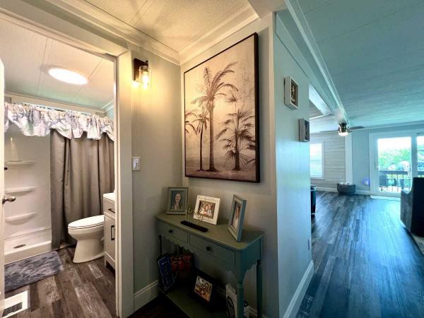 1979 SCHU Manufactured Home